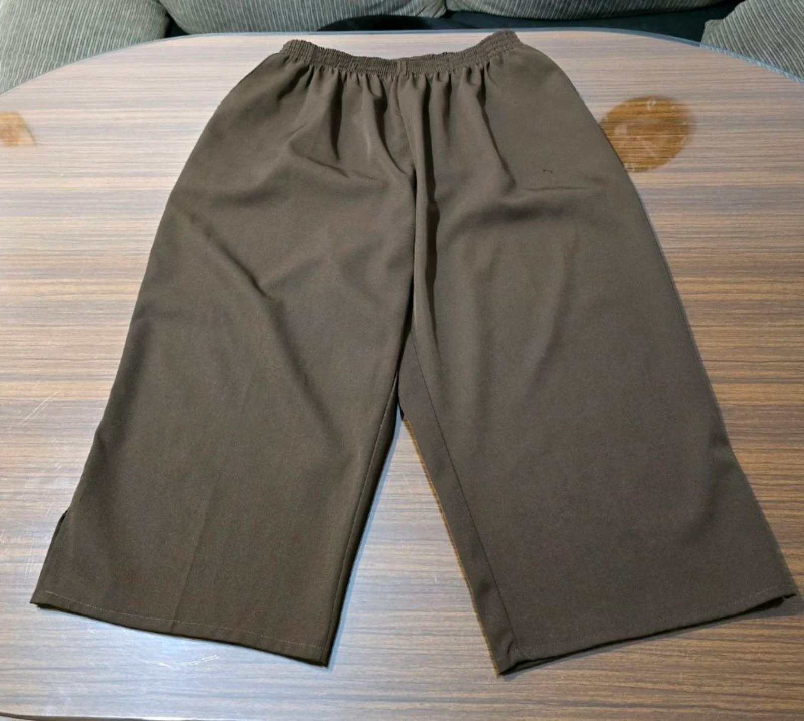 Pantalón pirata marrón -Talla 58 (equivale a menos, ver medidas) – photo 2